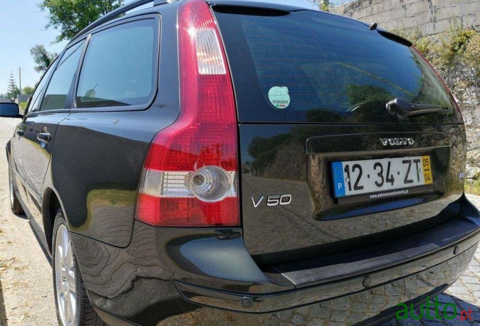 2005' Volvo V50 photo #5