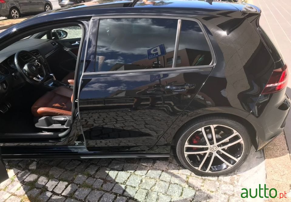 2014' Volkswagen Golf photo #4