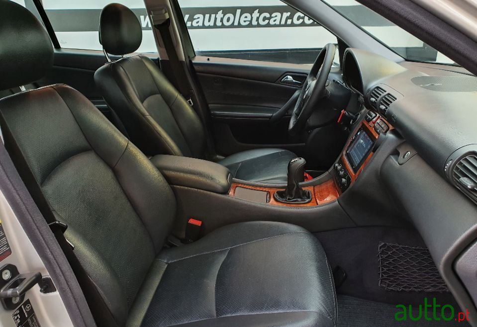 2003' Mercedes-Benz C-200 photo #3