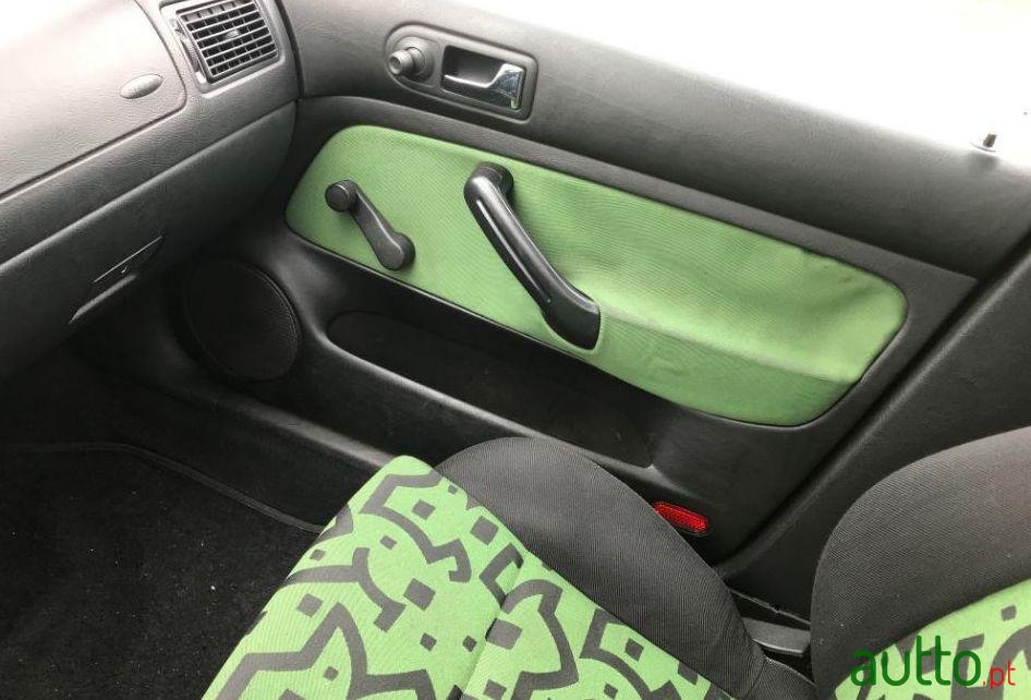 1998' Volkswagen Golf 4 Tdi photo #2