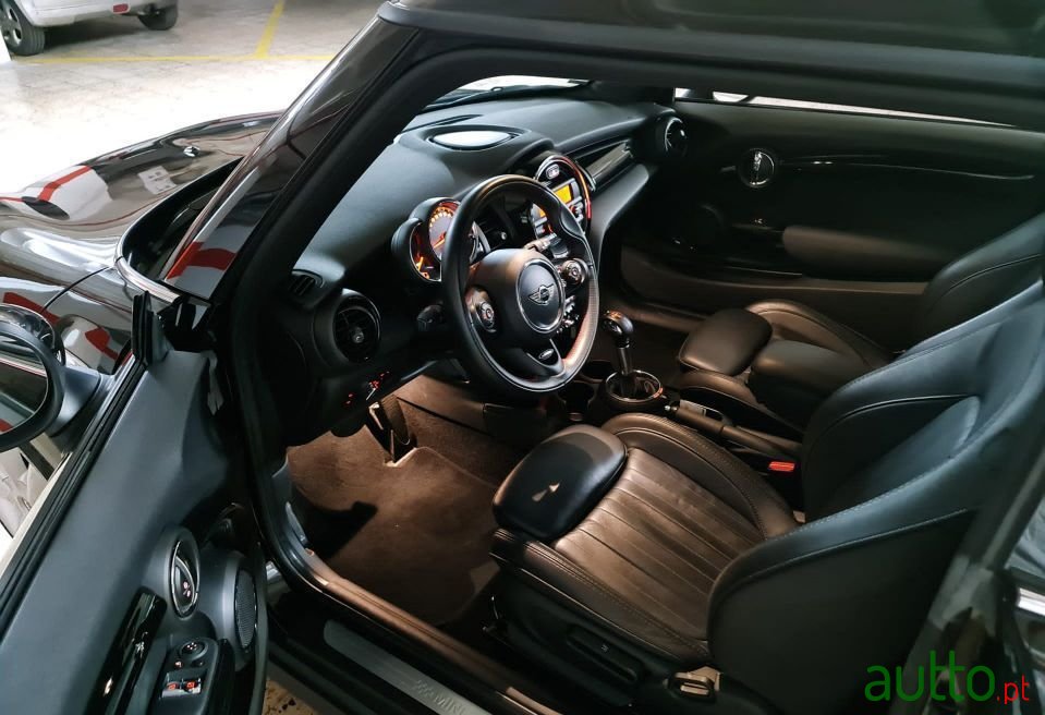 2016' MINI Cooper photo #5