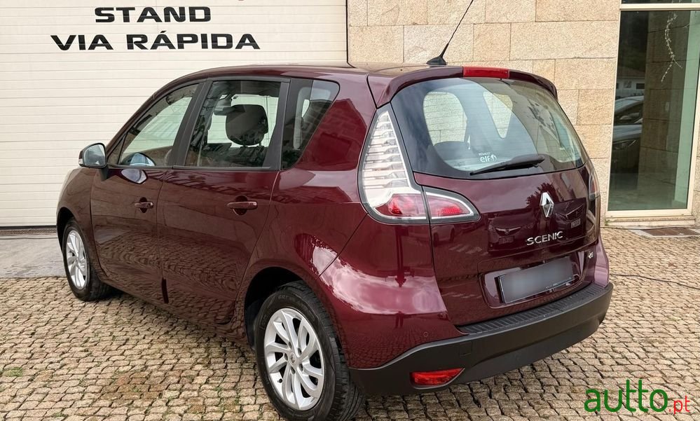2012' Renault Scenic photo #4