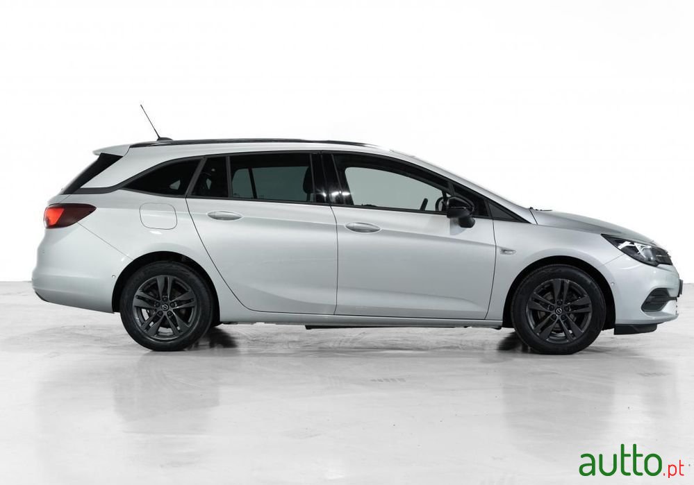 2022' Opel Astra Sports Tourer photo #2