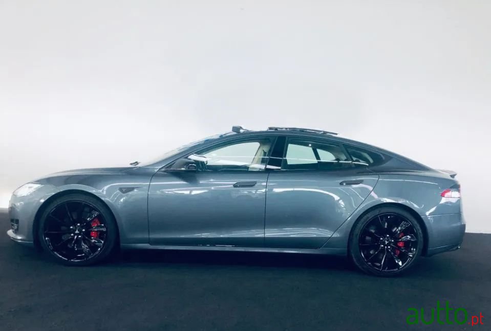 2014' Tesla Model S photo #2