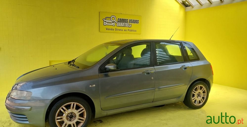 2005' Fiat Stilo 1.4 16V Active photo #2