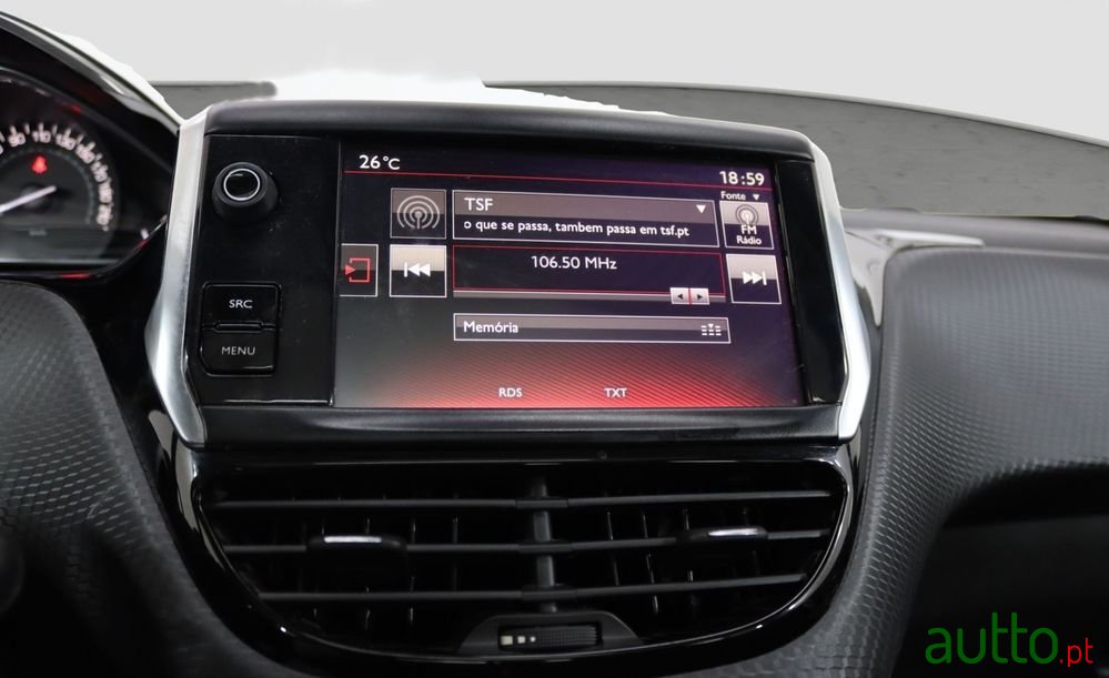 2016' Peugeot 208 photo #6