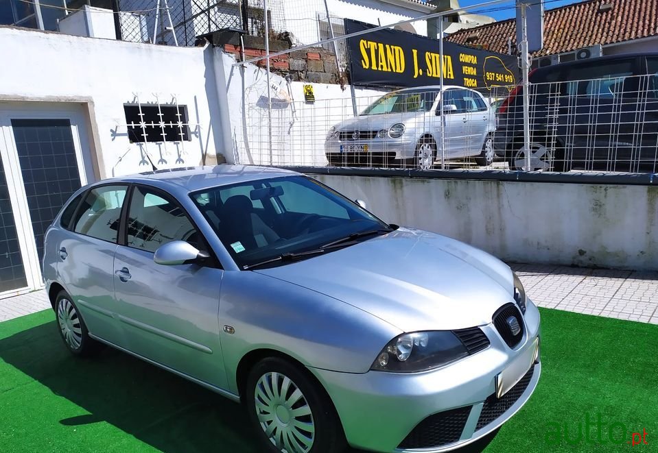 2006' SEAT Ibiza photo #1