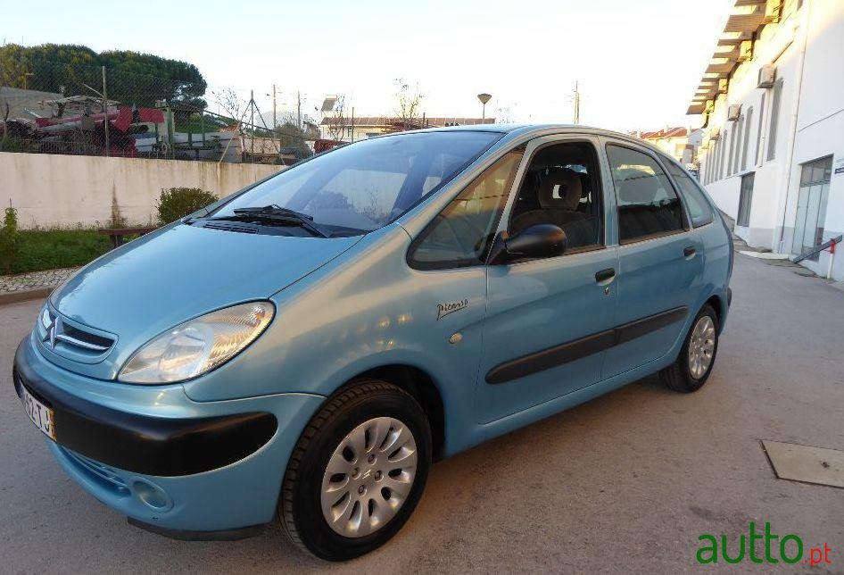 2002' Citroen Xsara Picasso 2.0 Hdi photo #1