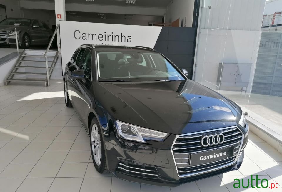 2018' Audi A4 Avant photo #1