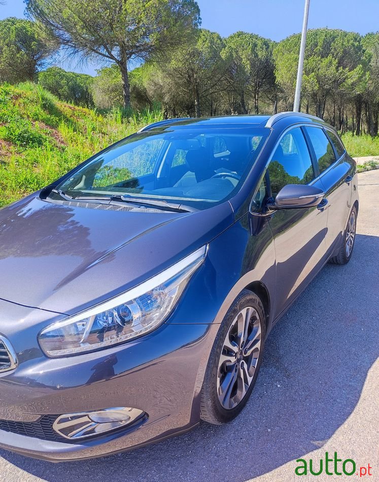 2014' Kia Ceed Sw photo #2