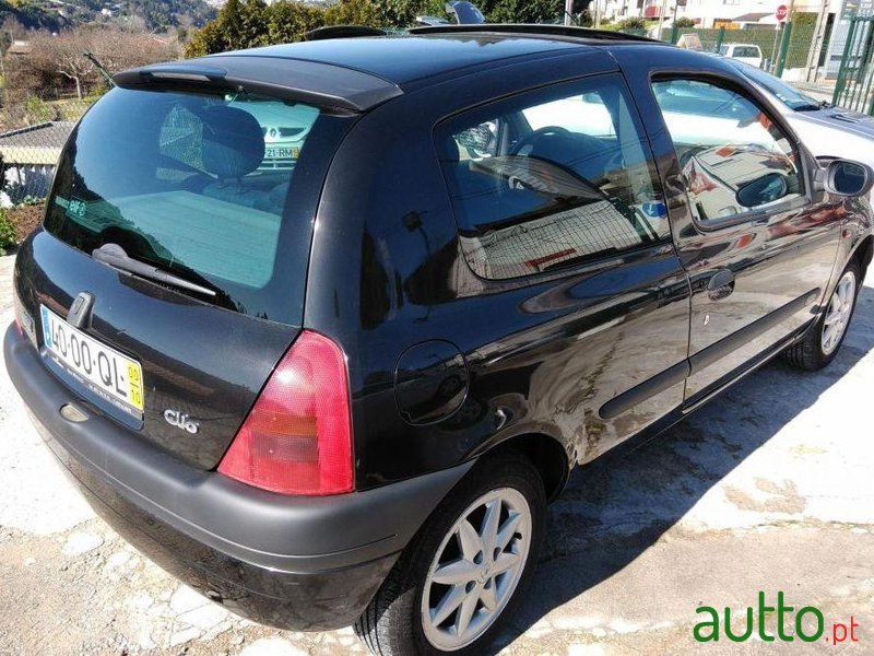 2000' Renault Clio 1,4 Si 16V photo #2