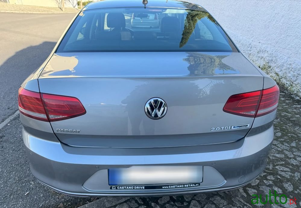 2016' Volkswagen Passat photo #3