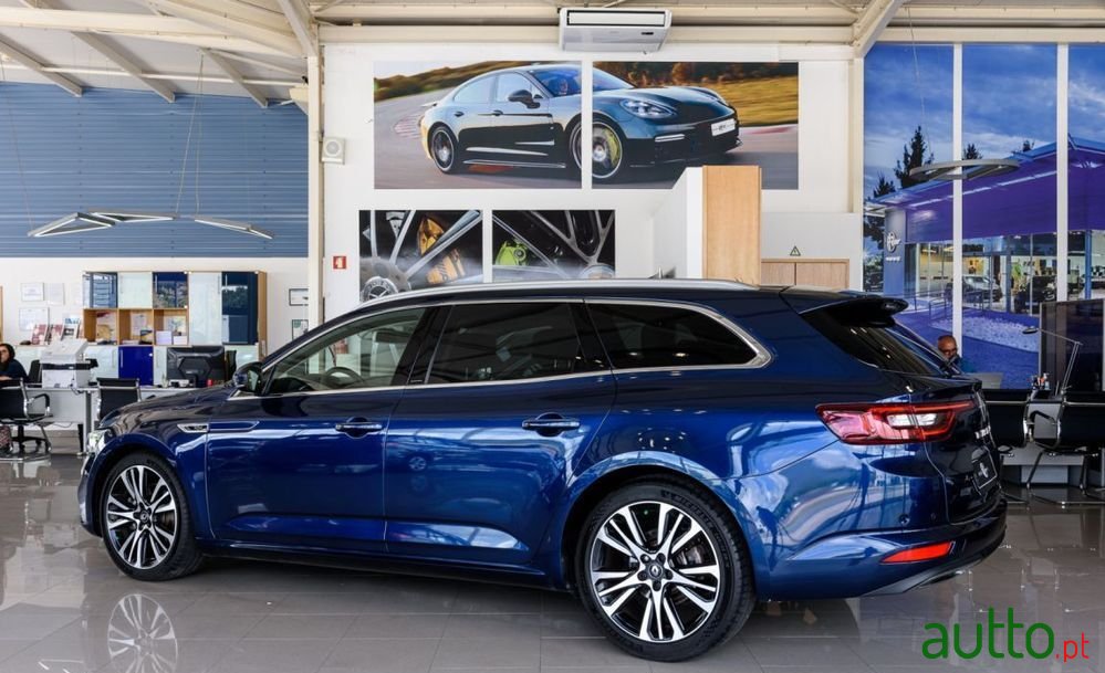2016' Renault Talisman Sport Tourer photo #2