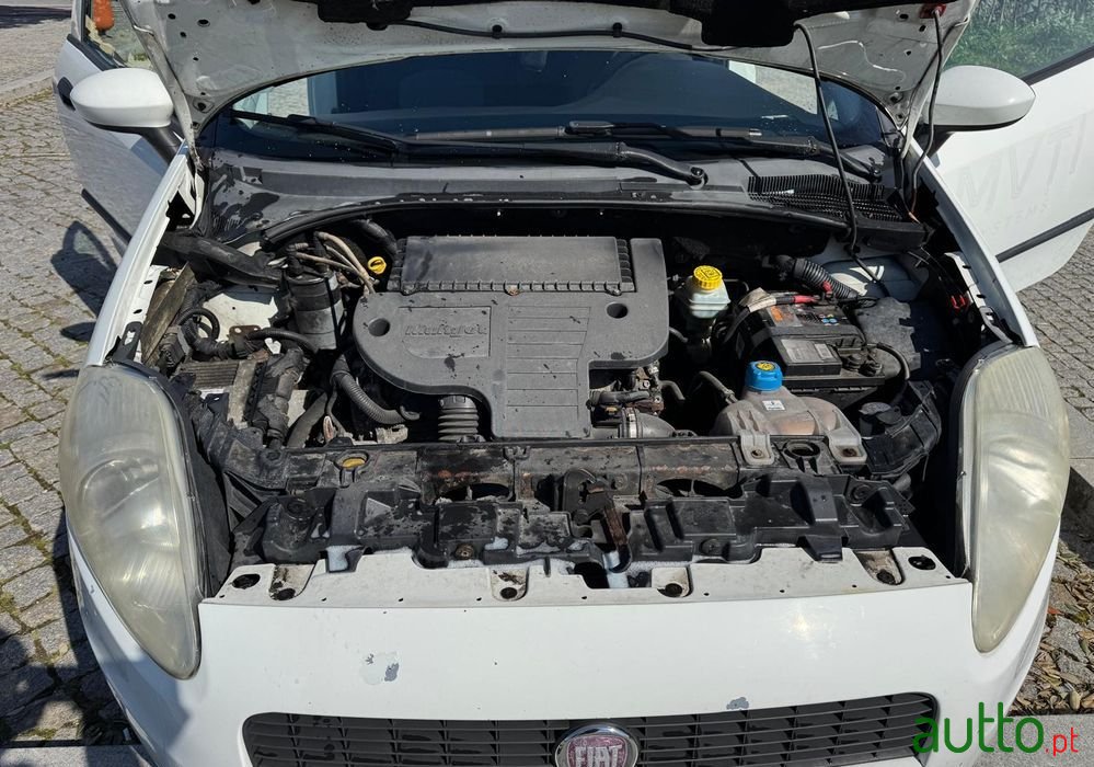 2010' Fiat Grande Punto photo #3