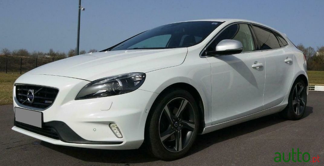 2015' Volvo V40 photo #1