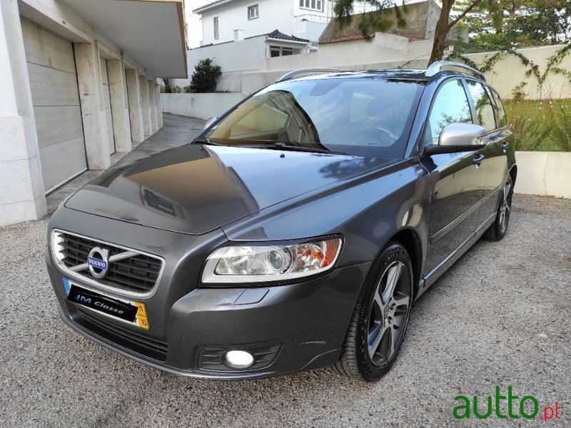 2011' Volvo V50 photo #1