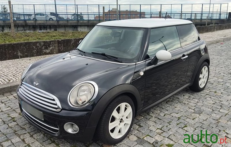 2008' MINI Cooper D 3 Portas photo #1