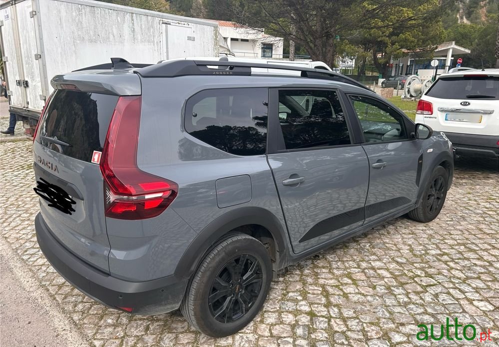 2023' Dacia Jogger photo #2