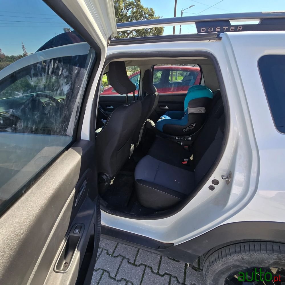 2023' Dacia Duster photo #4