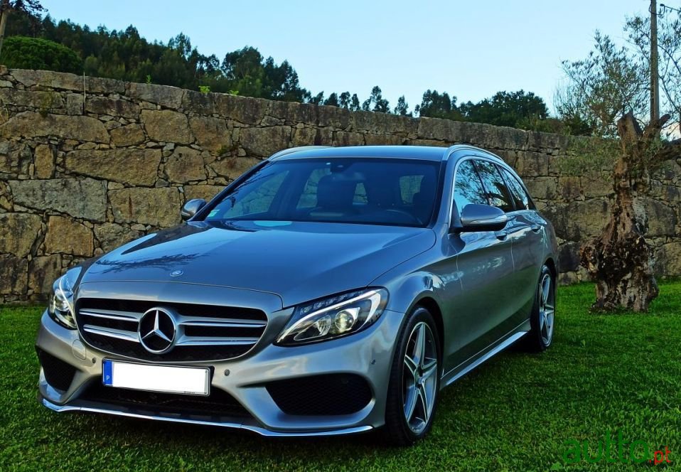 2015' Mercedes-Benz C-200 photo #3