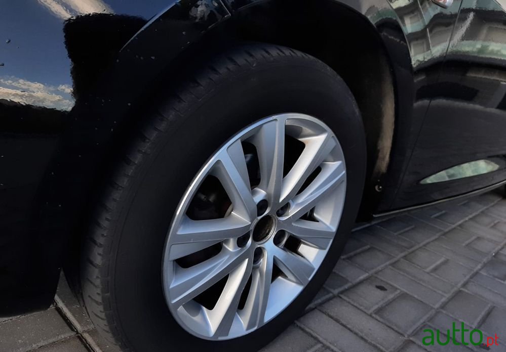 2010' SEAT Ibiza photo #3