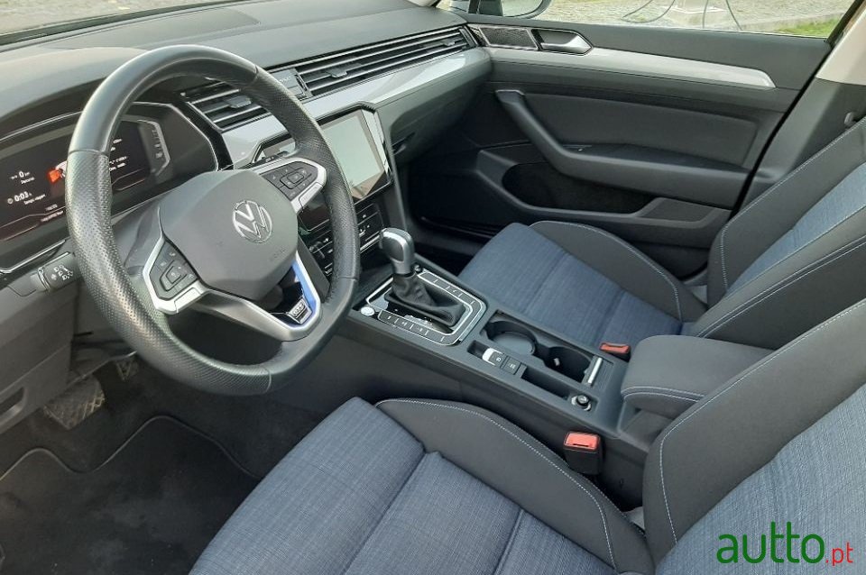 2020' Volkswagen photo #1