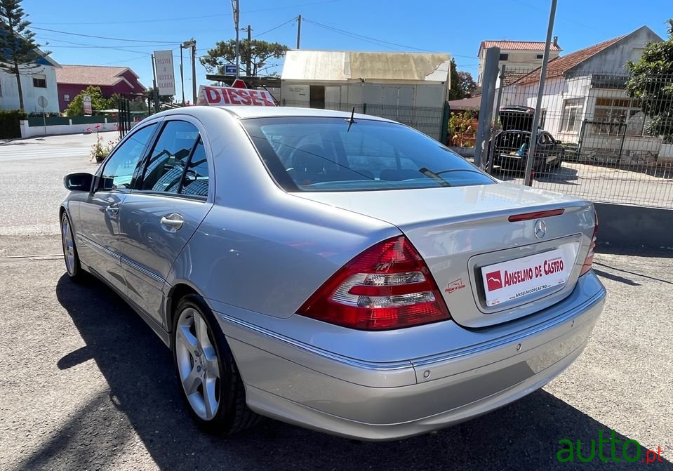 2006' Mercedes-Benz C-220 photo #4