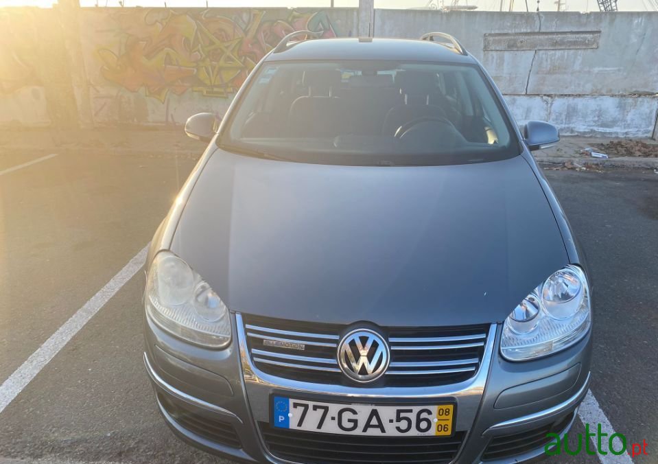 2008' Volkswagen Golf Variant photo #1