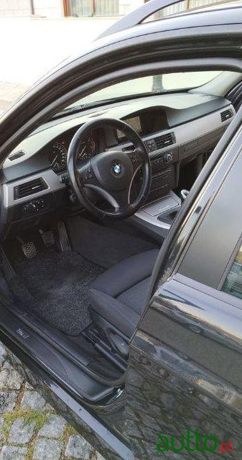 2008' BMW 320 D Touring photo #4