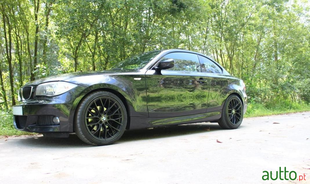 2010' BMW 120 Da photo #5