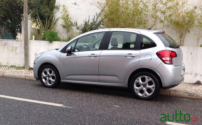 2010' Citroen C3 photo #2