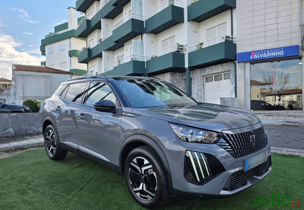 2023' Peugeot 2008 photo #4