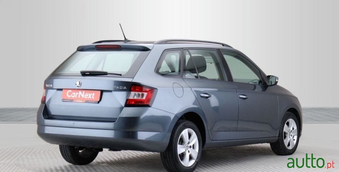 2018' Skoda Fabia Break photo #4