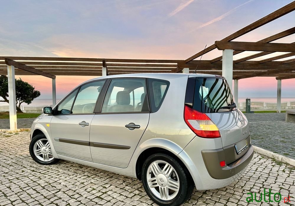2006' Renault Scenic 1.5 Dci Privilège photo #5