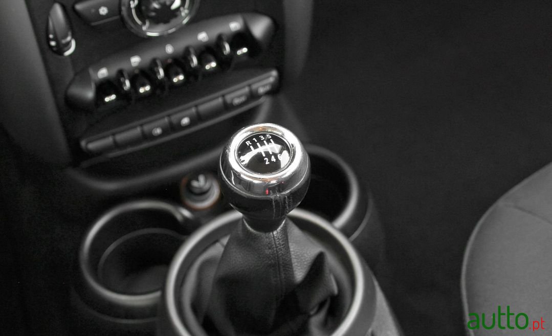 2012' MINI Countryman photo #5