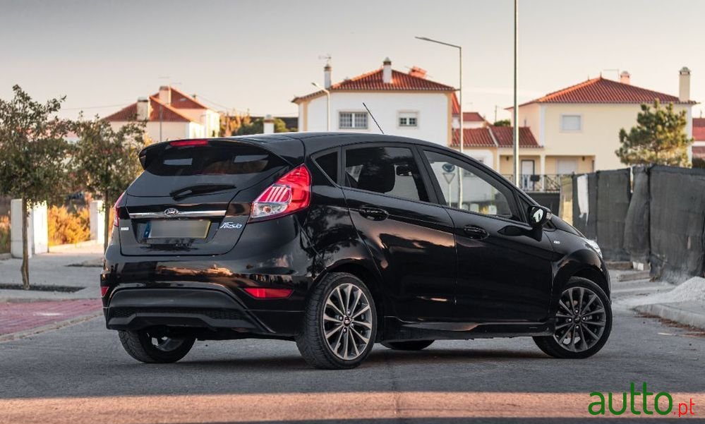 2016' Ford Fiesta 1.0 T Ecoboost Stline photo #2