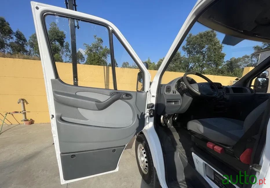 2005' Mercedes-Benz Sprinter photo #2