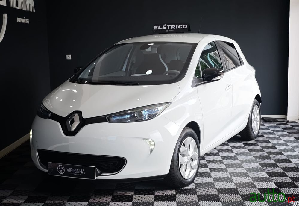 2015' Renault Zoe photo #6