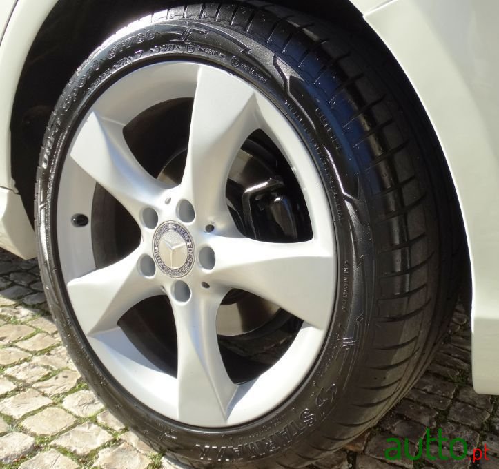 2013' Mercedes-Benz B-180 photo #6