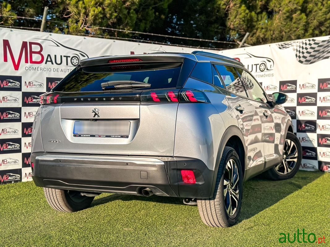 2021' Peugeot 2008 photo #4