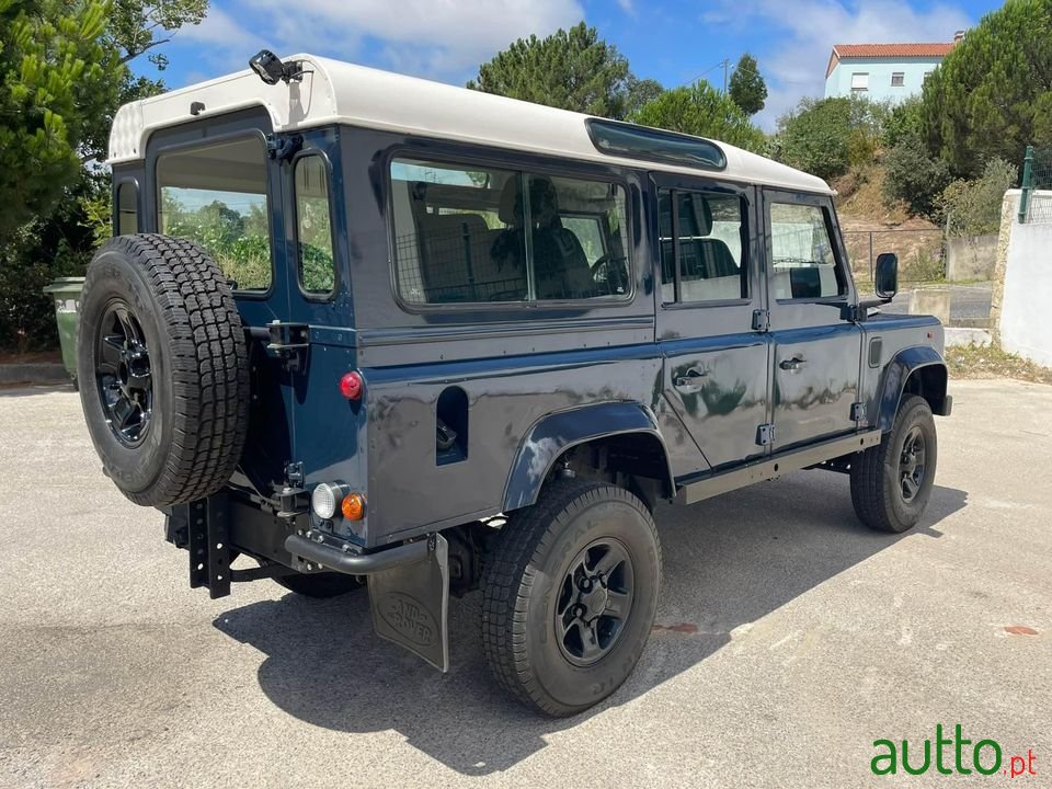 2019' Land Rover Defender 110 photo #6