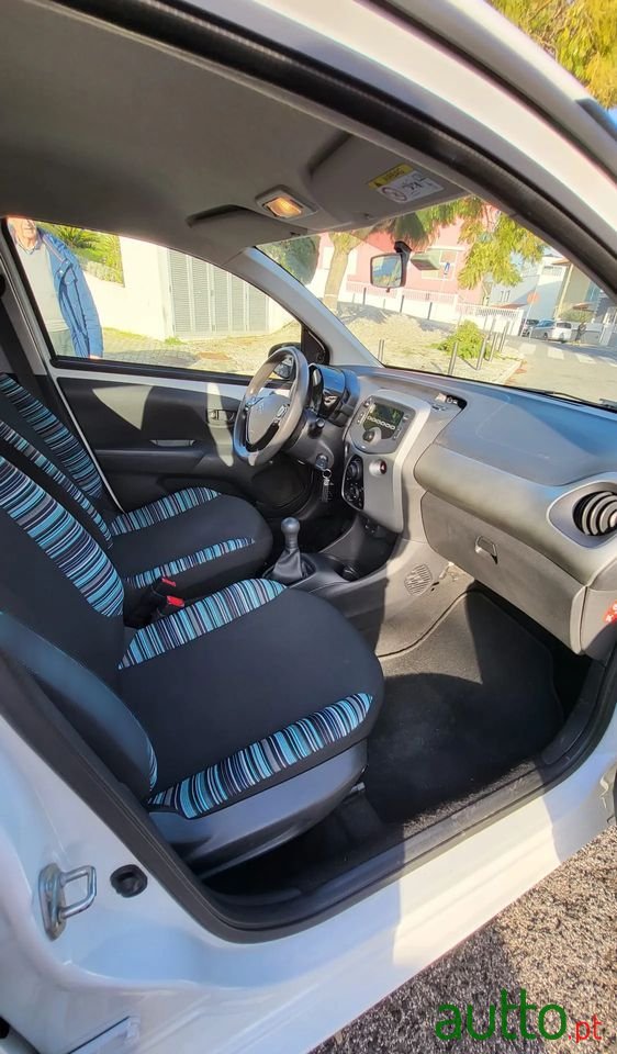 2018' Citroen C1 1.0 Vti Feel photo #2