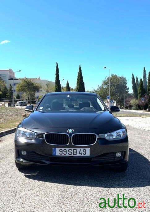 2012' BMW 316 photo #3