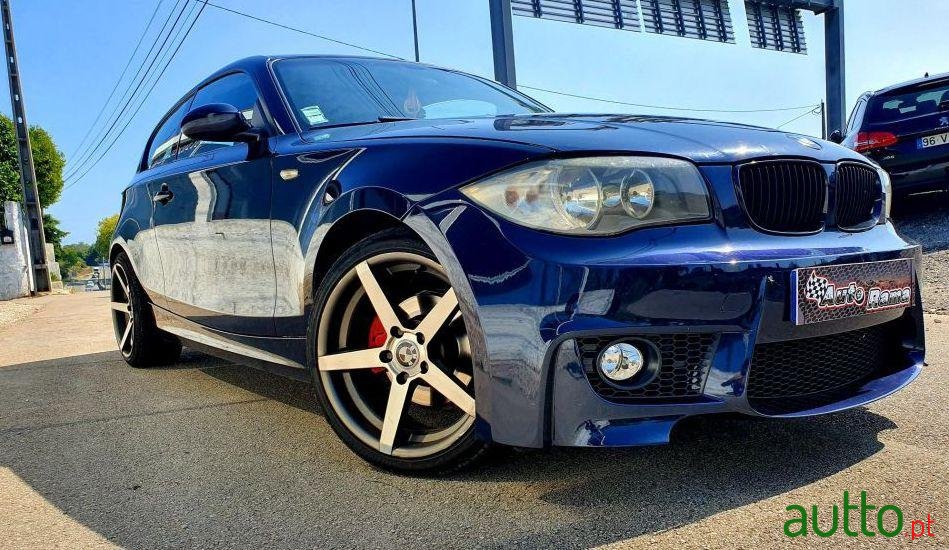 2007' BMW 118 Coupé Pack M photo #1