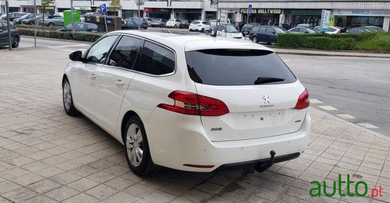 2015' Peugeot 308 Sw photo #3