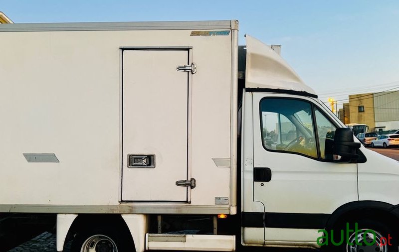 2012' Iveco Daily photo #3