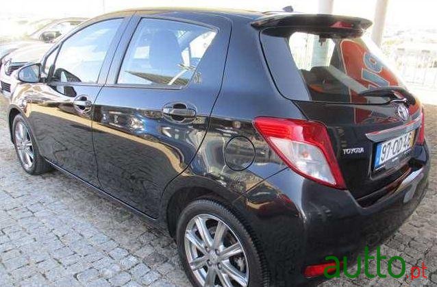 2013' Toyota Yaris 1.4 D-4D Sport photo #2
