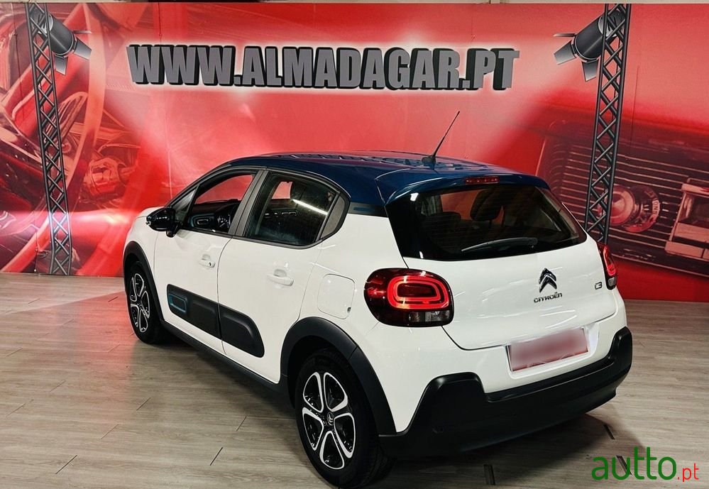 2020' Citroen C3 1.2 Puretech Shine photo #3