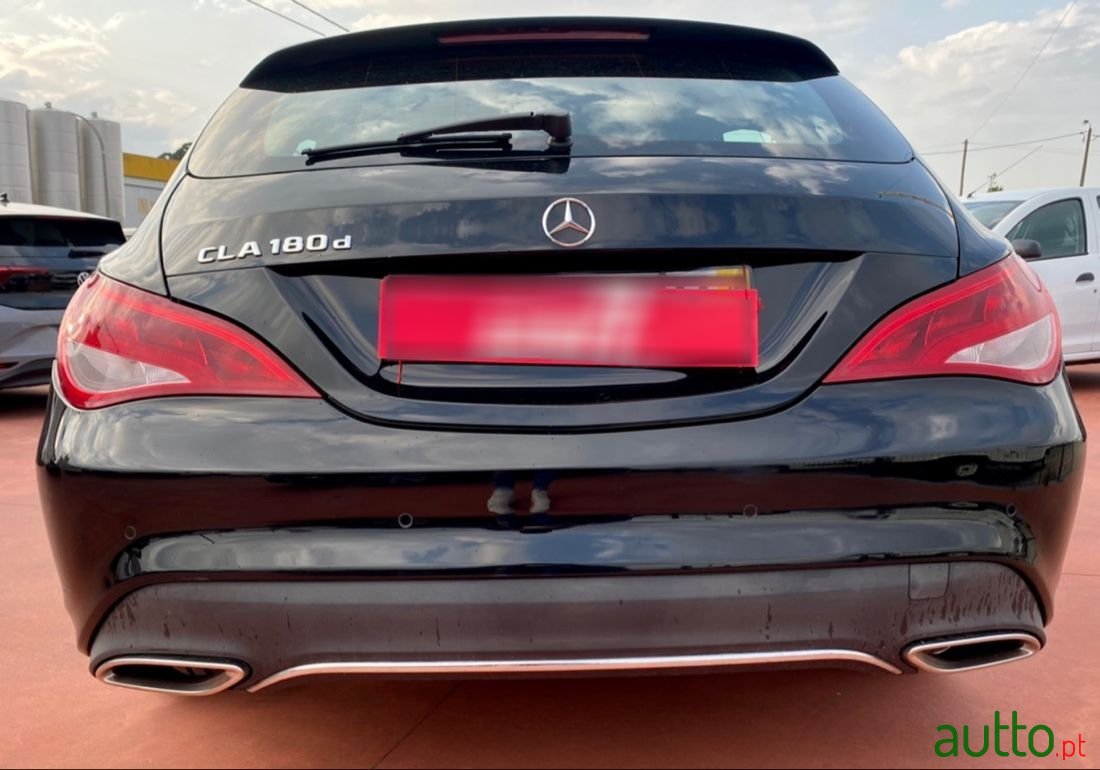 2016' Mercedes-Benz Cla-180 photo #4