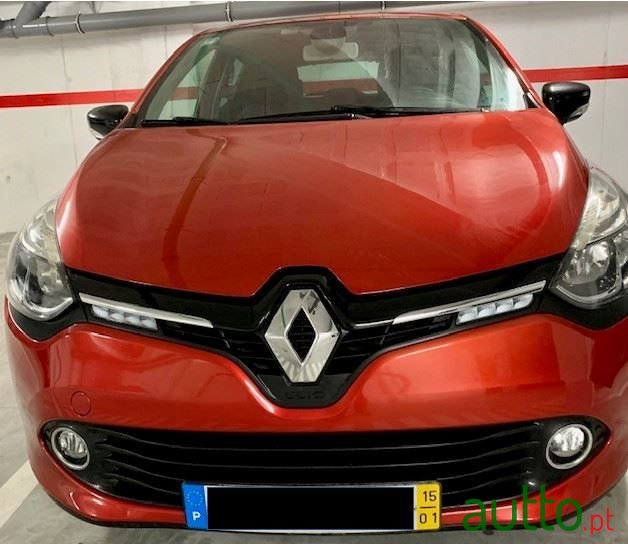 2015' Renault Clio photo #2